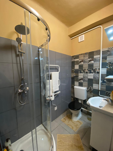 Bathroom 3, Airport17 B&B, Gyál