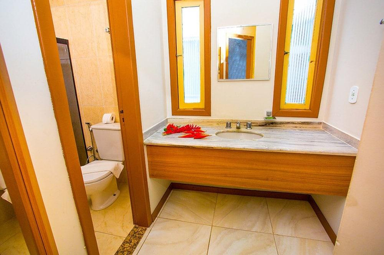 Bathroom, Happy Hotel Girassol, Porto Seguro
