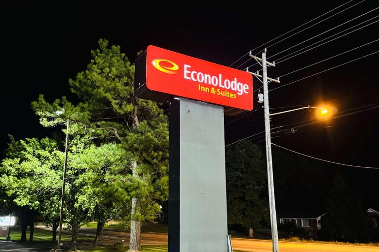 Exterior & Views 2, Econo Lodge Inn & Suites Centerville, Hickman