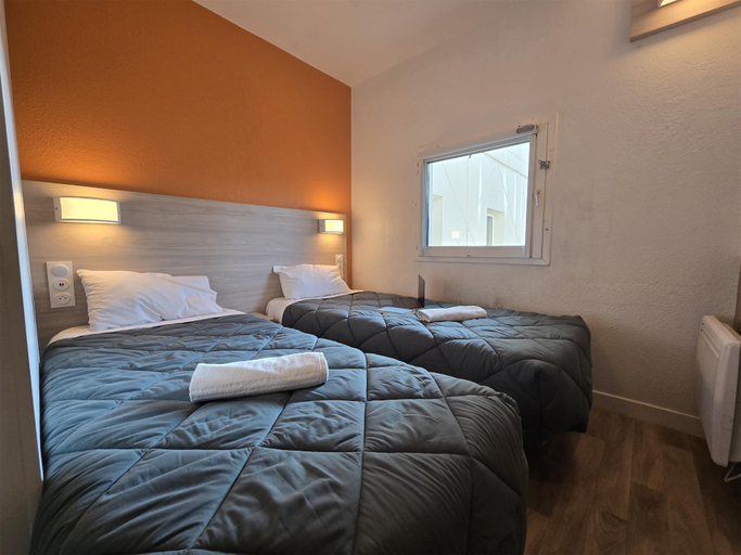 Bedroom 3, Premiere Classe Avignon Nord - Le Pontet, Vaucluse