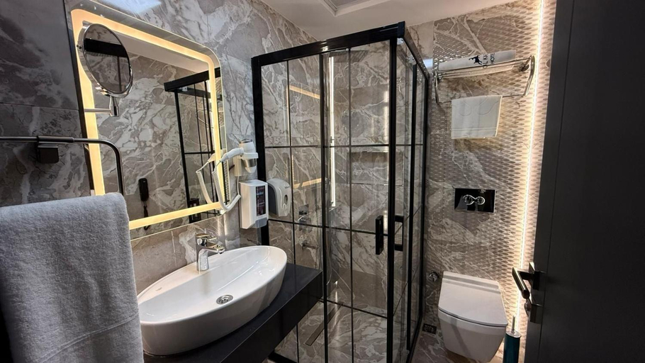 Bathroom 5, KARACA HOTEL VAN, Merkez
