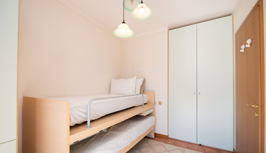 Room 4, Appartamento Katy in Polpenazze del Garda, Brescia