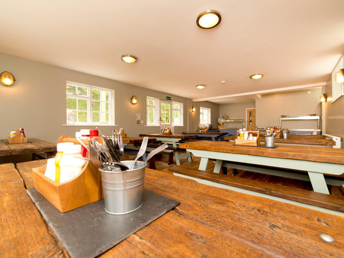Food & Drinks 2, YHA Boggle Hole, North Yorkshire