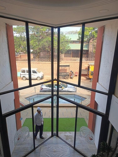 Others 4, Hotel Panorama, Satara