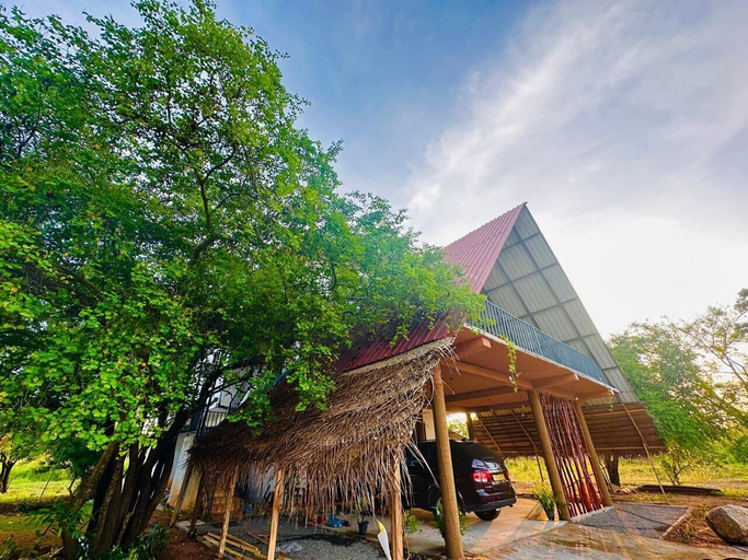 Exterior & Views 2, The Wish Lake Resort, Palugaswewa