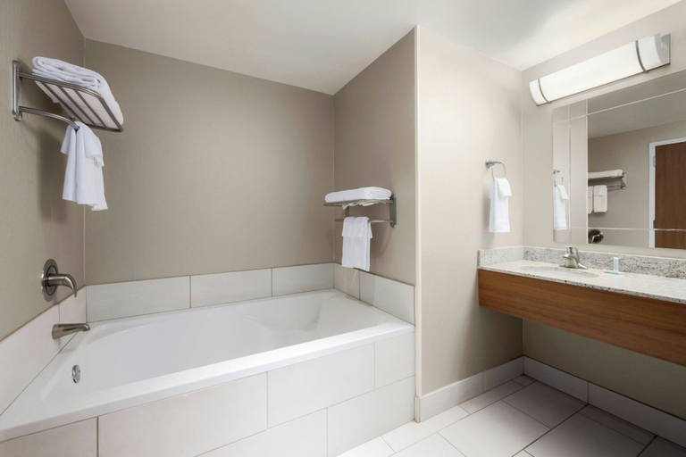 Bathroom 3, SpringHill Suites by Marriott Athens West, Oconee