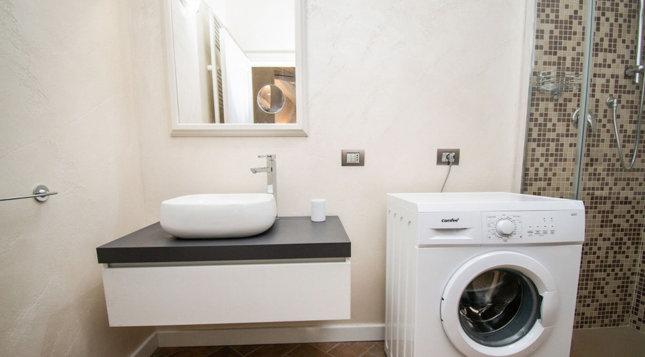 Room 2, Luxus Gardoncino, Brescia