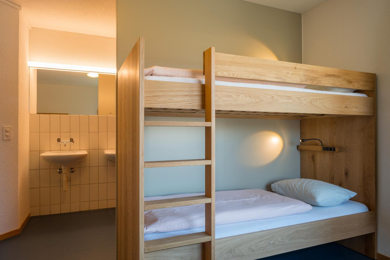 Bedroom 3, Zug Youth Hostel, Zug