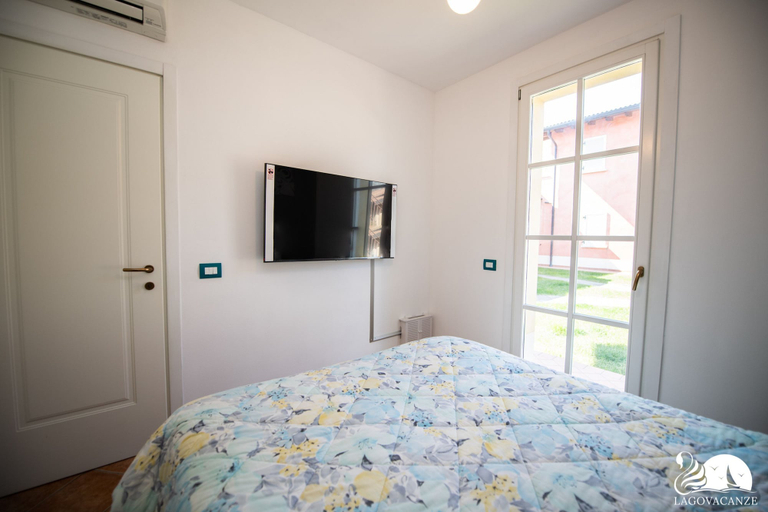 Bedroom 2, Appartamento Golf Resort, Brescia