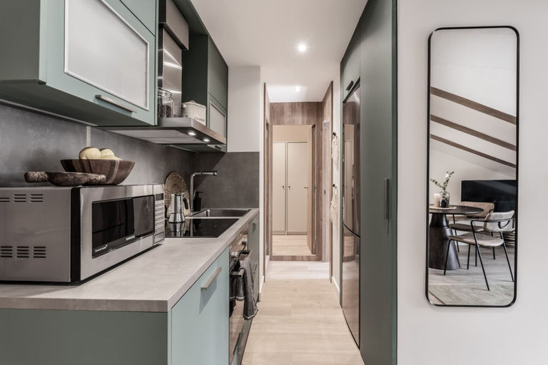 Room 5, Potenza - 1 Bedroom and Office in Centro, Madrid