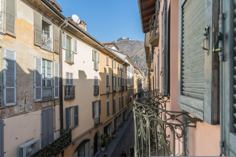 Room 3, Domus 2 in Como in Como, Como