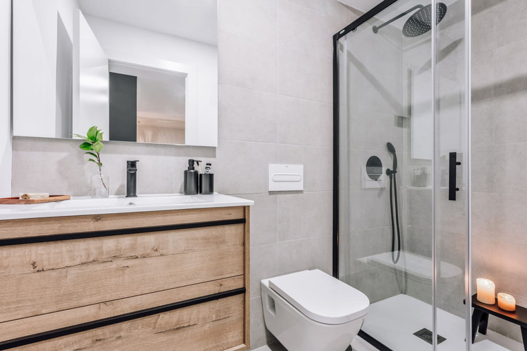 Room 2, Lunda - 2 Bedrooms in Malasa a, Madrid