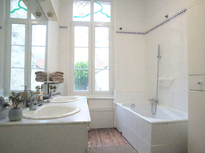 Bathroom 4, Apart Moment EN GROUPE - La Vue Cathédrale, Pas-de-Calais