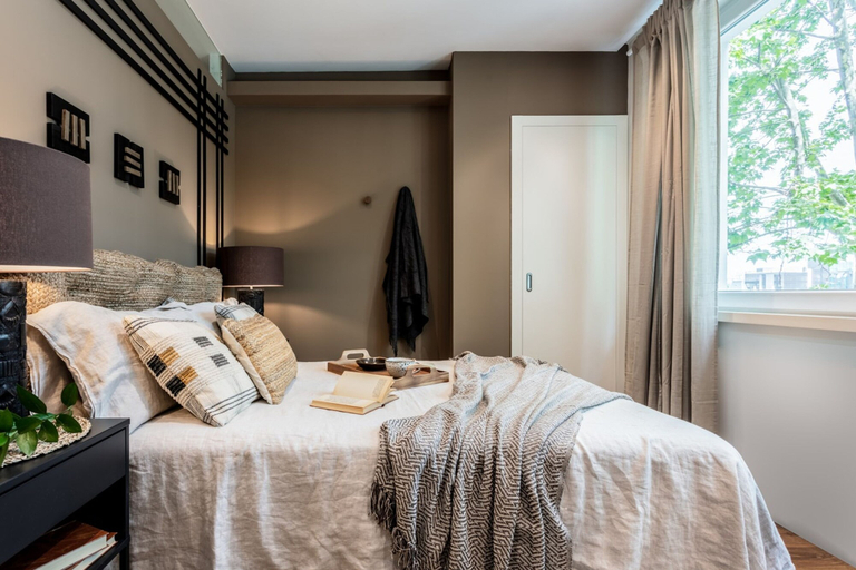 Room 4, Yaka - 3 Bedrooms in Salamanca, Madrid