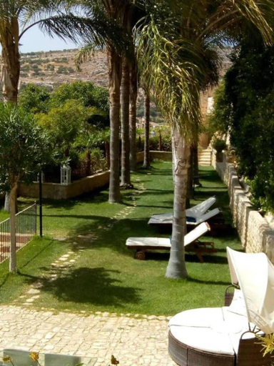 Others 4, Borgo Hedone, Ragusa