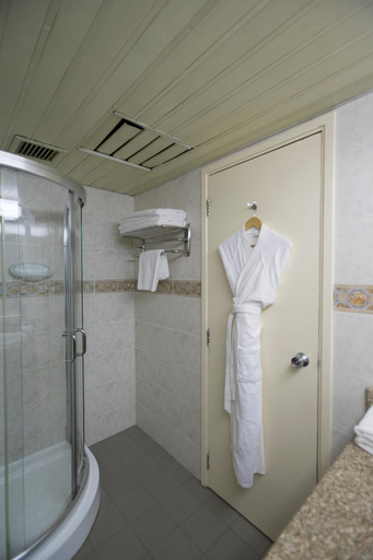 Bathroom 4, Hotel Muscat Holiday, Bausher