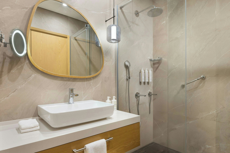 Bathroom 5, Marriott Executive Apartments Istanbul Investvadi, Şişli