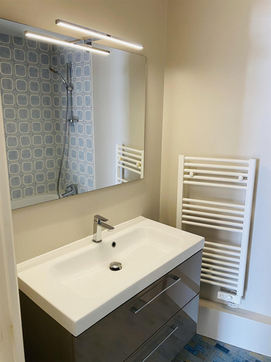 Bathroom 5, Best Western Hotel Le Crystal Dinard, Ille-et-Vilaine