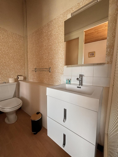 Bathroom, Hotel Restaurant Le Botaniste, Pyrénées-Orientales