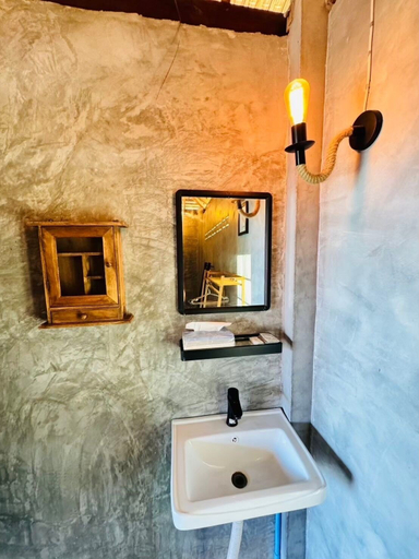Bathroom 4, Koh Pu Sea View Beach Resort, Nua Khlong