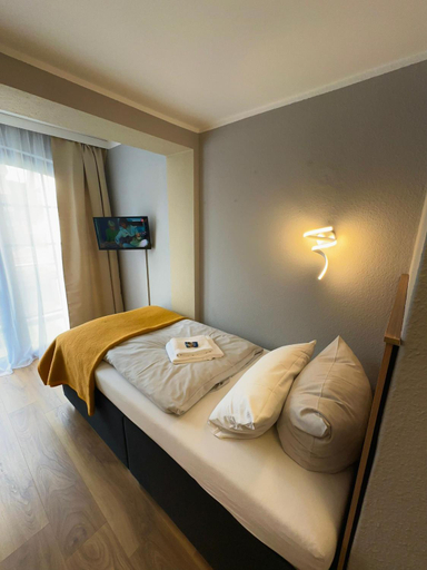 Bedroom, Hotel Seerose Bad Malente, Ostholstein