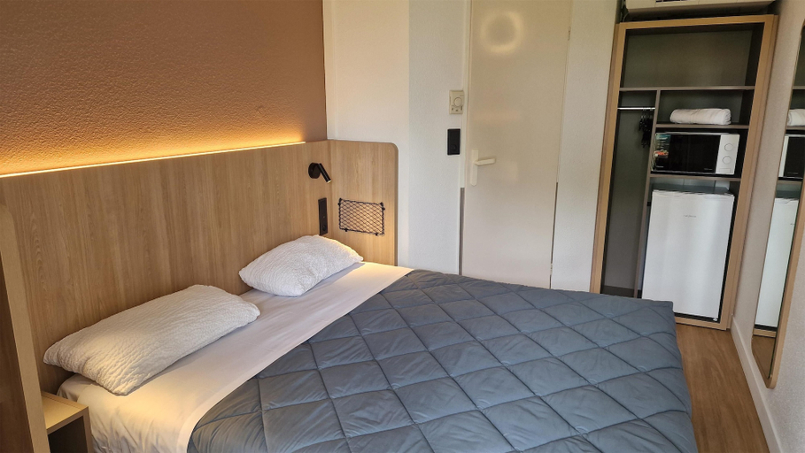 Bedroom 4, Premiere Classe Avignon Nord - Le Pontet, Vaucluse