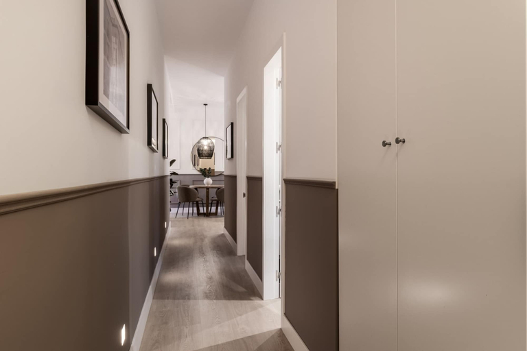 Room 3, Adelfas - 2 Bedroom in Rios Rosas, Madrid