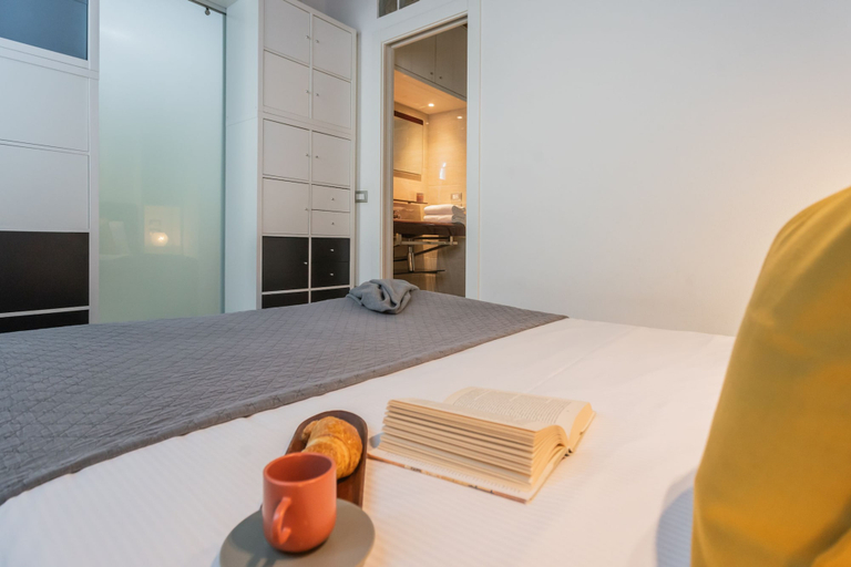 Room 4, Domus 2 in Como in Como, Como