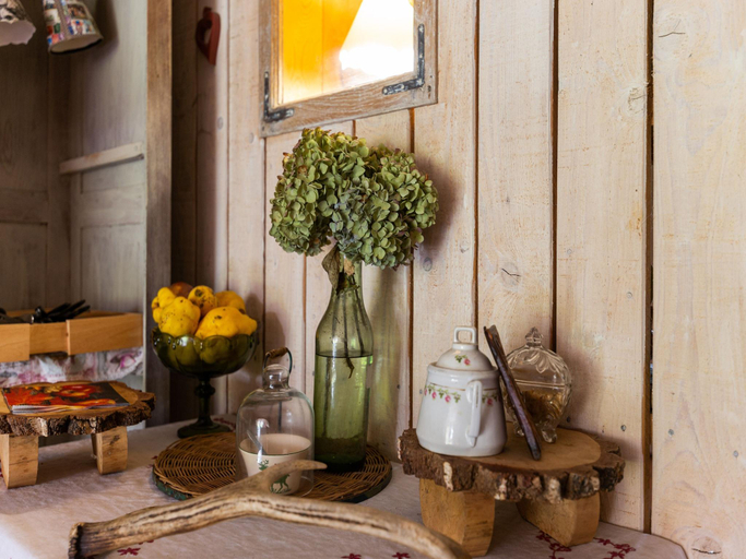 Food & Drinks 5, Mountain Stay Near Canal, Moselle