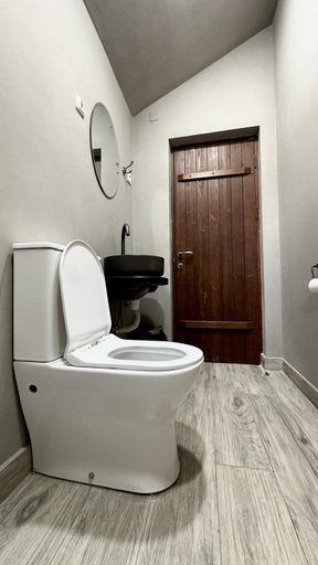 Bathroom 3, The Ranch