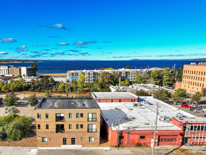 Others 4, The Loop Downtown By Kasa, Grand Traverse
