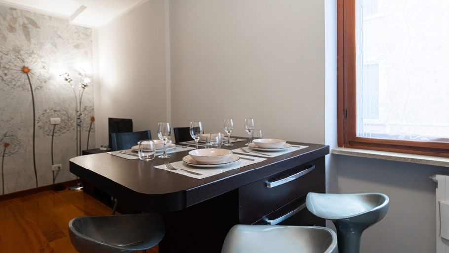 Others 3, Italianway Easy - Tartini 25, Milano