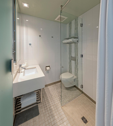 Bathroom 5, Beach House Inn, Santa Barbara