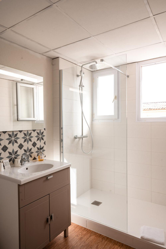 Bathroom, Hotel Le Rivage vue sur mer - Chatelaillon-plage, Charente-Maritime