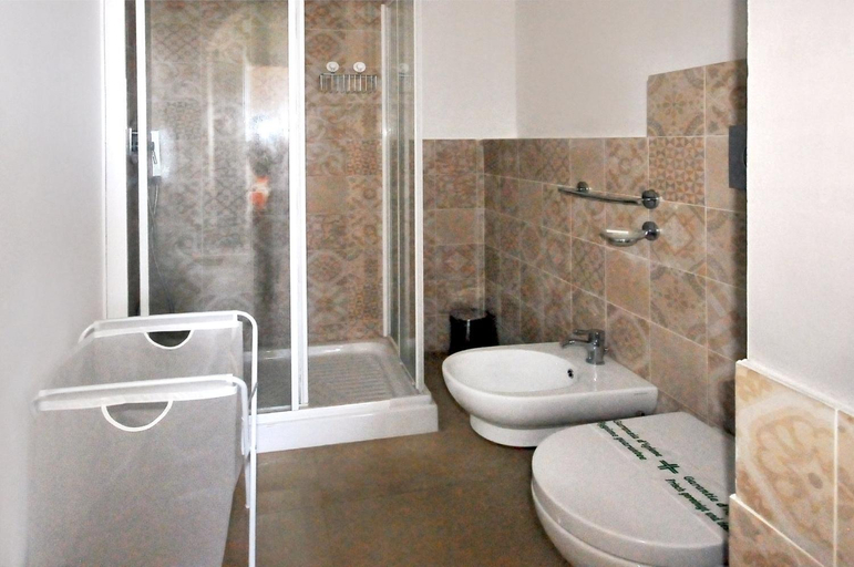 Bathroom 5, B&B Mareggiata, Lecce