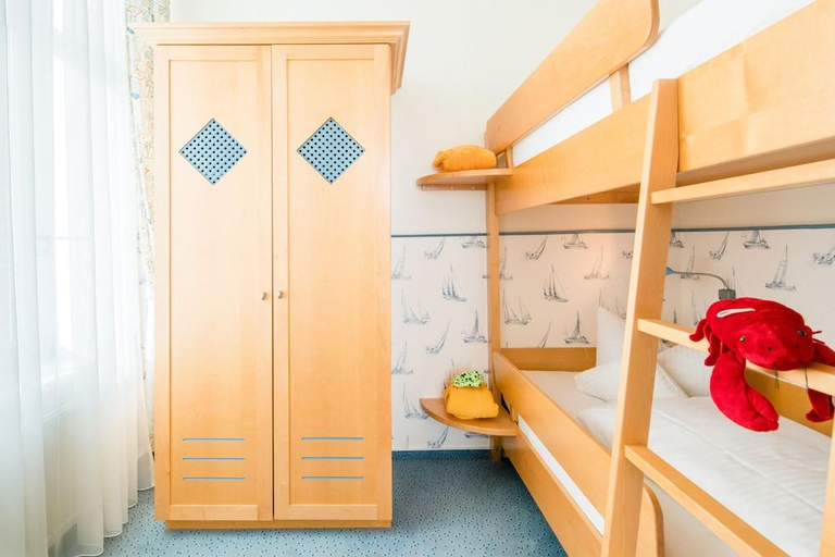 Bedroom 3, Inselhotel VierJahreszeiten, Leer