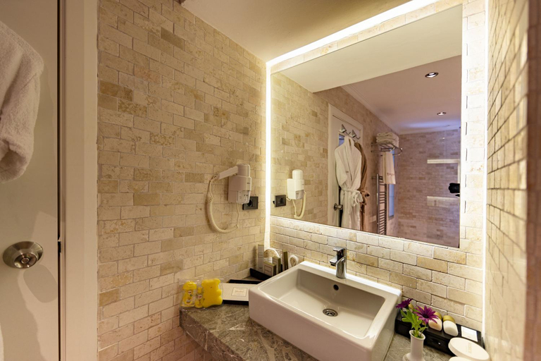 Bathroom 3, Bodrium Hotel & SPA, Bodrum