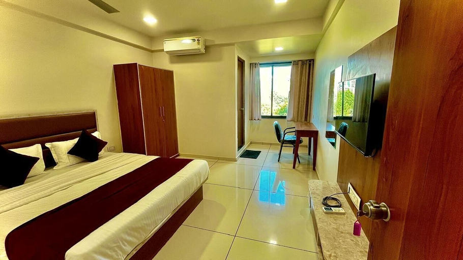 Bedroom 5, Hotel Shree Hari Om Residency, Ahmadabad