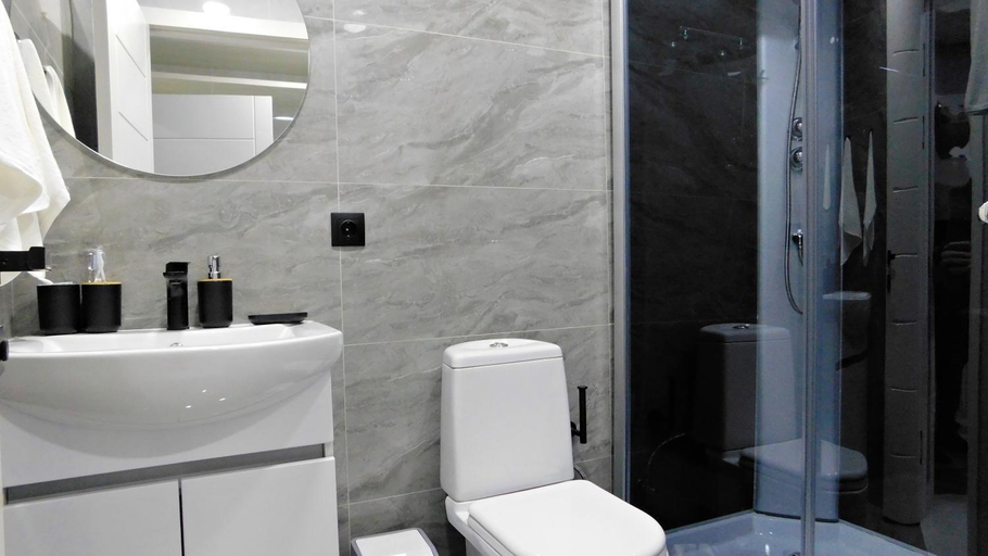 Bathroom, Эдельвеис Express, Almaty