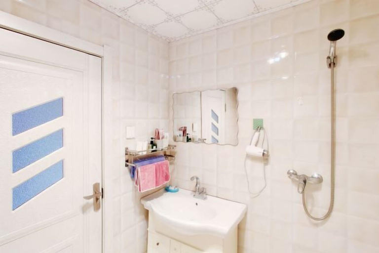 Bathroom 3, Youth Apartments (Bilberry Manor, Yichun), Yichun