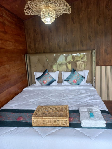 Villa dan Cafe Air Luwihajahill Room Type - Familly Room (FR-6) (Mountain views)