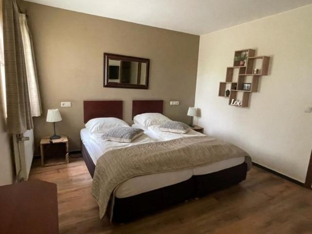 Bedroom 2, Hotel Kreutzer, Gulpen-Wittem