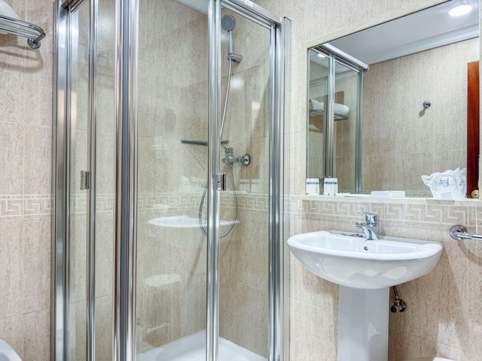 Bathroom 3, Torreluz Centro Hotel, Almería