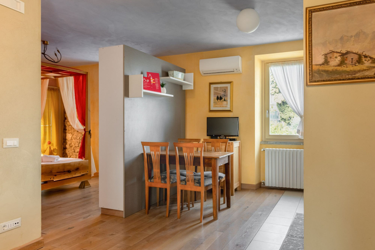 Room 4, Borgo al Sole 3 by Wonderful Italy, Brescia