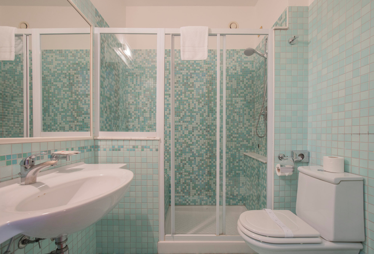 Bathroom 4, Hotel Palace Verona, Verona