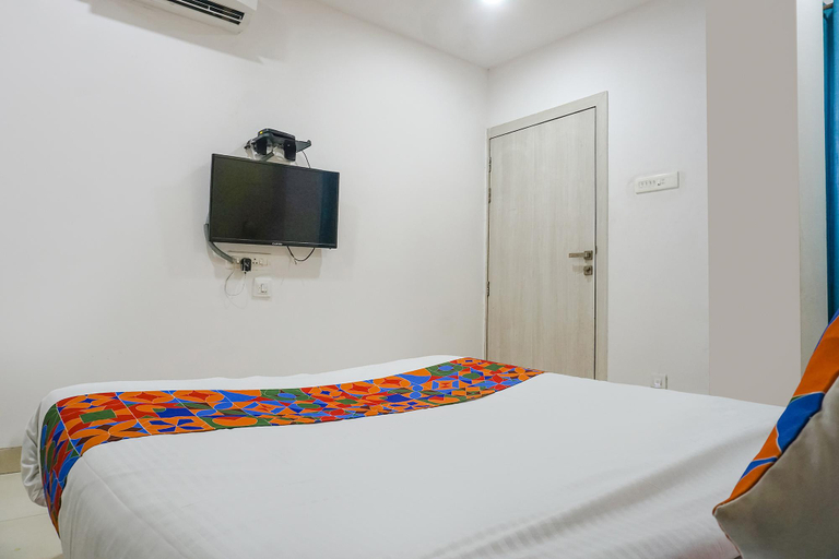 Bedroom 5, FabHotel Galaxy Hospitality, Pune