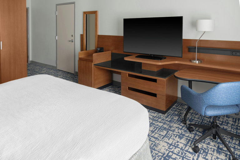 Bedroom 3, Fairfield Inn & Suites Calhoun, Gordon