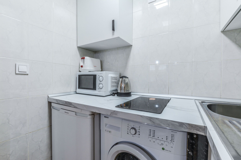 Room 5, C Plaza de Espa a 3A, Madrid
