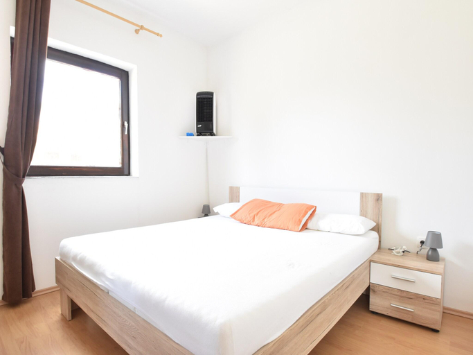 Bedroom 2, Holiday Home in Dalmatia near Krka NP, Skradin