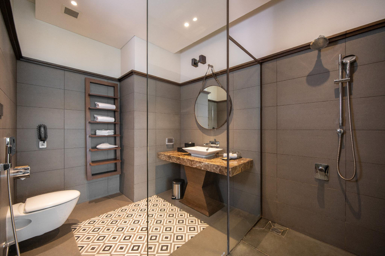 Bathroom 4